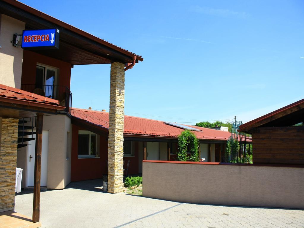 Penzion Rudolf Prievidza Exterior photo